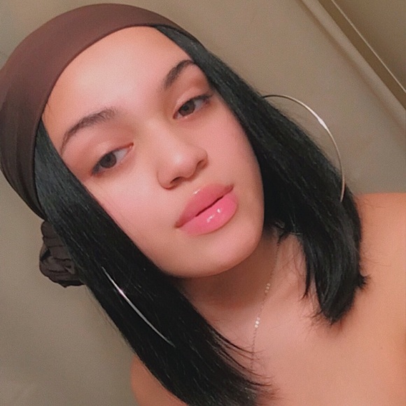 Meet your Posher, Noely - Picture 1 of 4